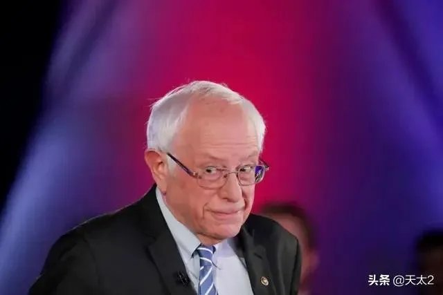 桑德斯退选意味着什么?