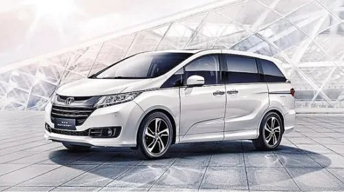 王宝强换车添助理是怎么回事？