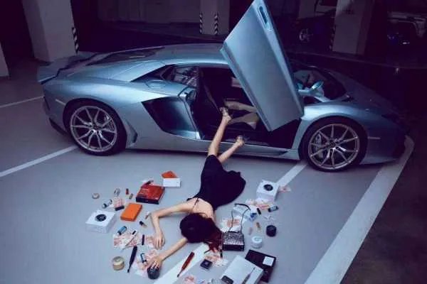 为什么大家都会很关注炫富的人?