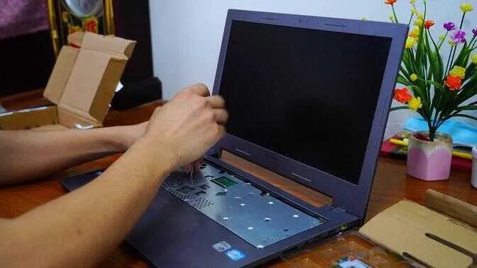 联想y430拆机教程（笔记本电脑拆卸更换固态硬盘）