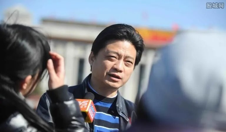 崔永元近况怎样 小崔曝范冰冰偷税事件最新进展