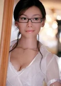 娱乐圈有哪些本来就长得很好看却还整容的明星？