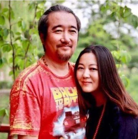 王茜华:演农村剧走红,为拍戏整容200次,今50岁现状如何?