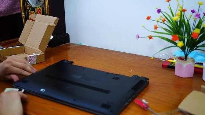 联想y430拆机教程（笔记本电脑拆卸更换固态硬盘）