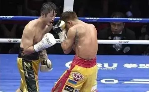 如何看待邹市明称拳王卫冕战被人暗动手脚，曾遭受匪夷所思的干扰？