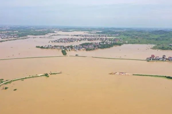 江西鄱阳站水位破1998年历史极值,这是什么原因导致的?