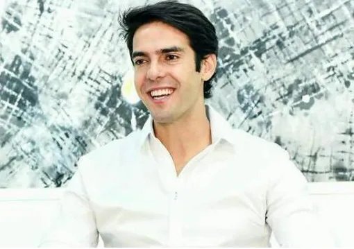 卡卡国内首秀为何受到女球迷青睐？