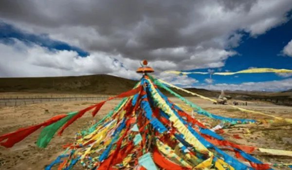 可可西里失踪女生仅剩遗骸，为什么衣服完整毫无血迹？