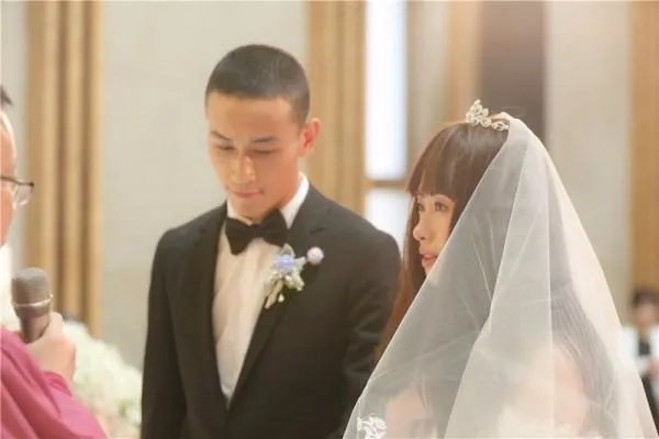 那些不办婚礼的姑娘，会后悔吗？