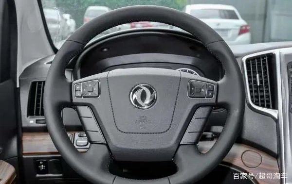 风行新菱智中控布局层次分明，这款车性价比怎么样？