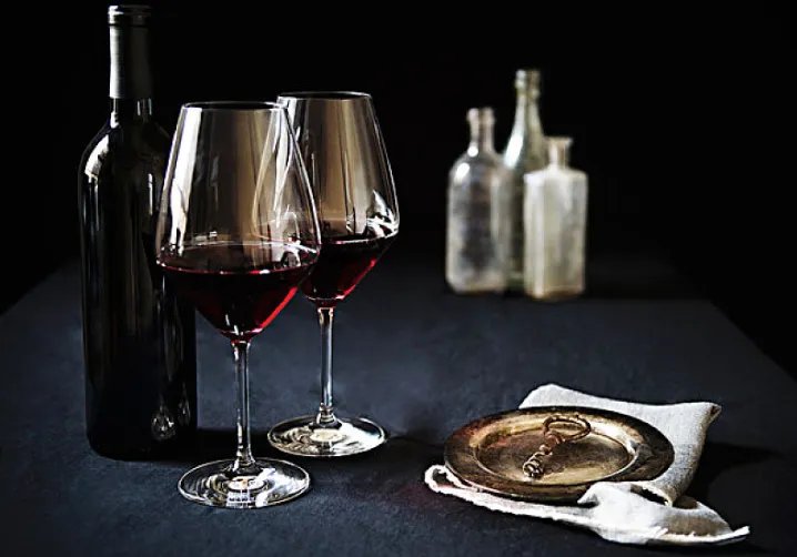 自制葡萄酒保质期多长时间 自制葡萄酒存放三年时间长了还能喝吗