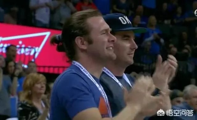 第三节没打完,威少就拿下16个篮板,成就赛季三双,你怎么看?