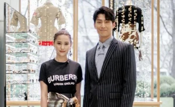 如何看待窦骁与何超莲的恋情?