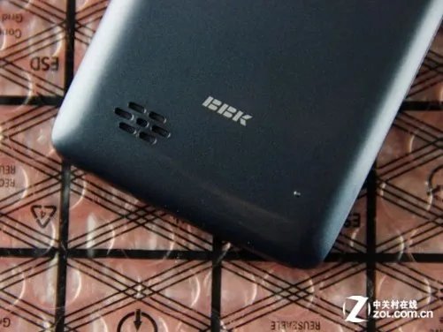 4吋安卓4.0超薄强电 步步高vivo E3评测