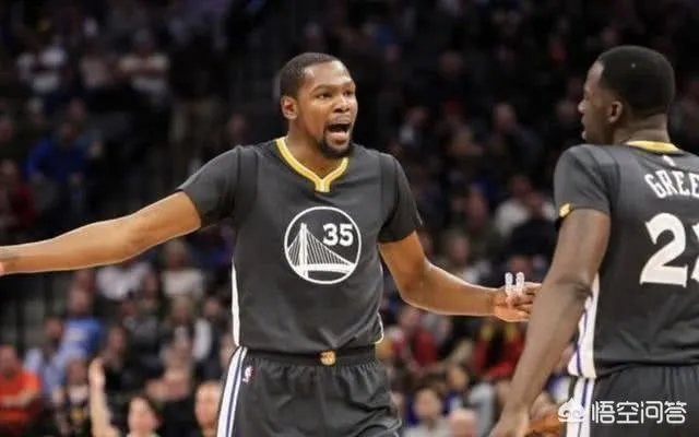 格林遭禁赛+罚款还没完，杜兰特和格林争吵后自言自语遭曝光令勇密心慌，你怎么看？