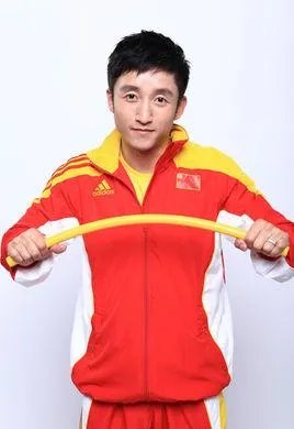 如何看待邹市明称拳王卫冕战被人暗动手脚，曾遭受匪夷所思的干扰？