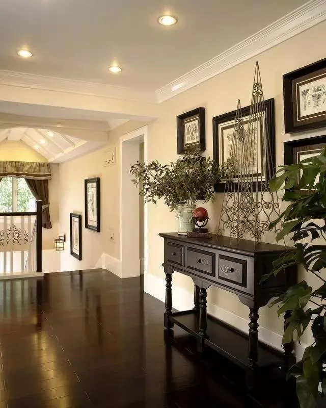 看多了美式乡村别墅，来欣赏一下英伦风的乡村风格吧！