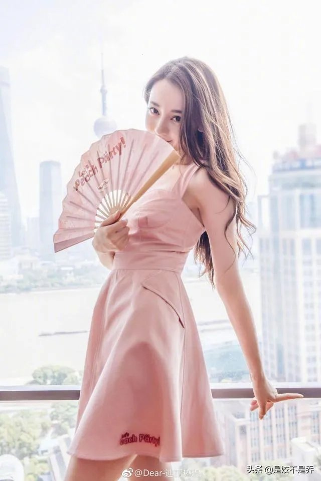 你觉得迪丽热巴的男友会是什么样子的呢?理由是什么?