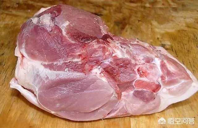 卖一头猪亏300，养殖户是规模化猪场还是疯狂扩建？