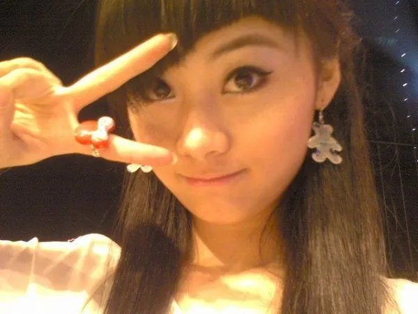 中国好声音丁丁闺蜜孟丽和陈美涵意外走红  两人来头不小