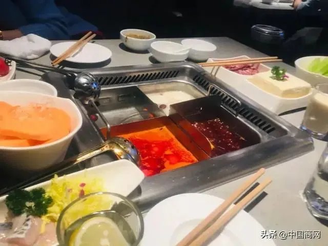 海底捞复工后涨价了，米饭7块钱一碗，酥肉44元，你还会吃吗