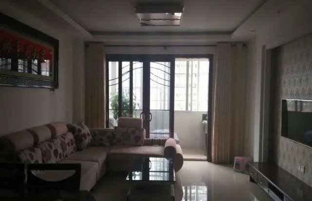 谁说阳台越大越好？实用才是王道！