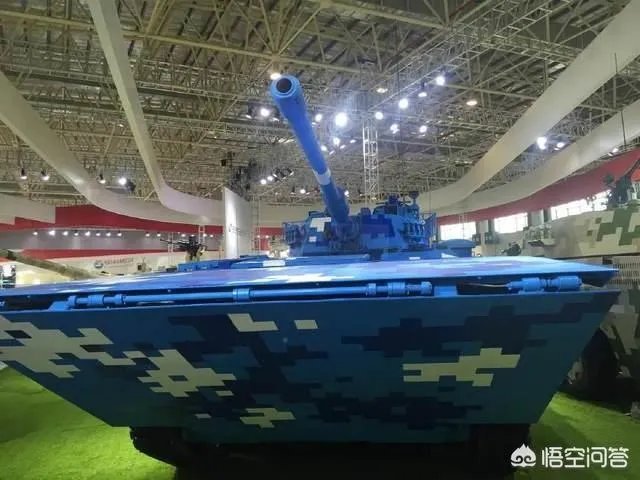 中国05式两栖步战车在海里时是否可以开炮？性能怎么样？