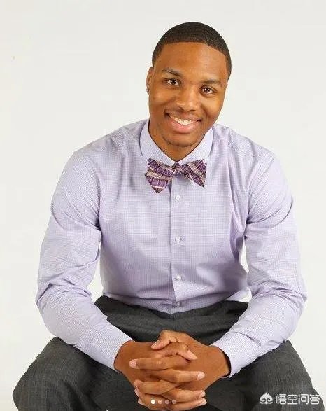 开拓者球星利拉德身上有金州勇士队标的纹身，这是怎么一回事？