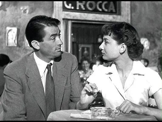 《罗马假日》背后蕴含了什么故事?