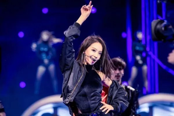 舞台失误在所难免,明星在舞台上失误后应如何挽救?