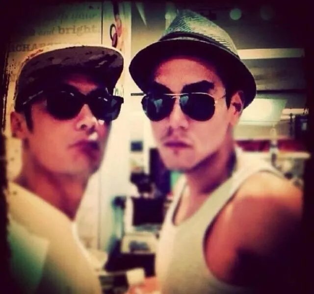 余文乐结婚了,为什么大家都艾特彭于晏?