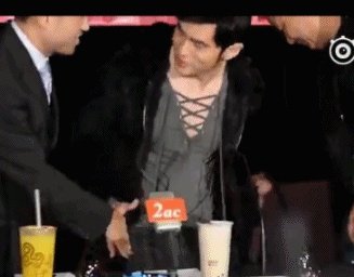 周杰伦胖出新高度,北京演唱会上粉丝让其减肥,你怎么看?