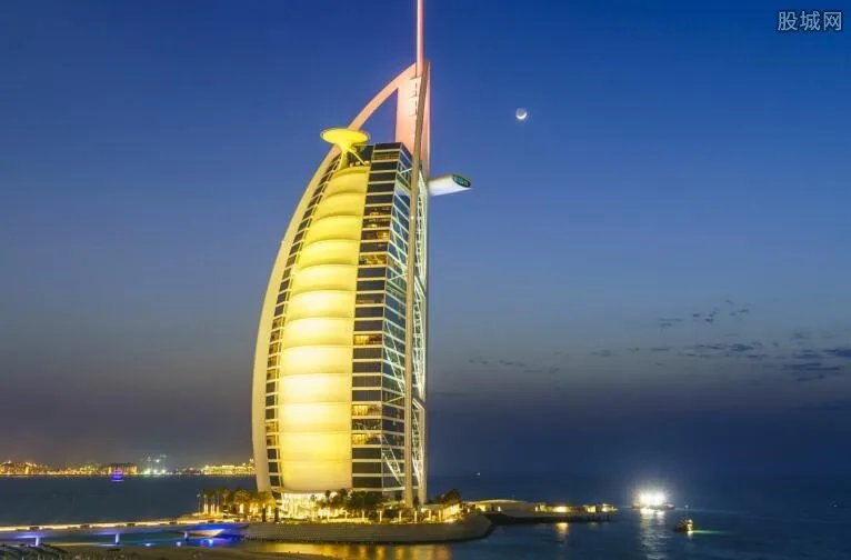 迪拜帆船酒店价格表 帆船酒店一晚多少钱