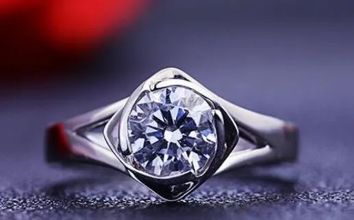 5克拉钻戒多大 多少克拉的钻戒算大