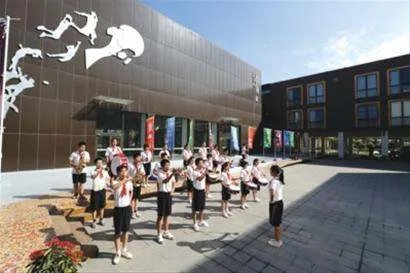 在华师大二附中就读是怎样一番体验？