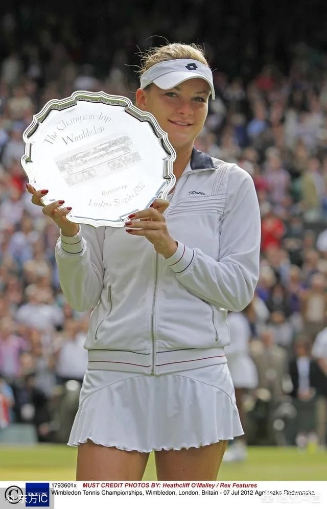 女子网球前世界第二名拉德万斯卡宣布退役,如何评价这位波兰女名将?