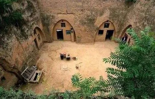 这村庄村民竟在地下住了4000年：带你进去看看（图）