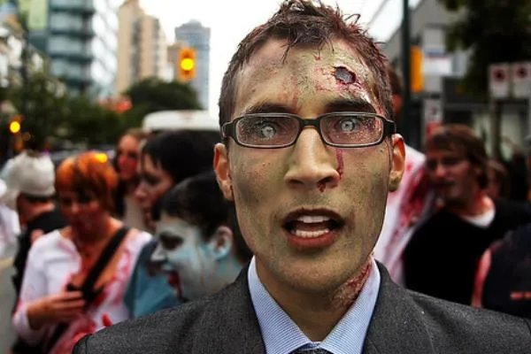 四川学校丧尸事件是真的吗?感染狂犬病毒(见人就咬)