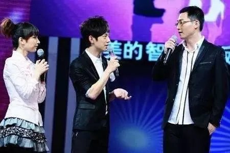 何炅老师都做过哪些替人解难的事情?