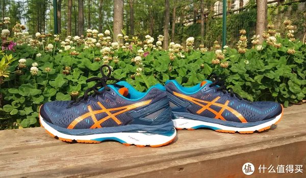 ASICS 亚瑟士 GEL-KAYANO 23 跑步鞋体验评测