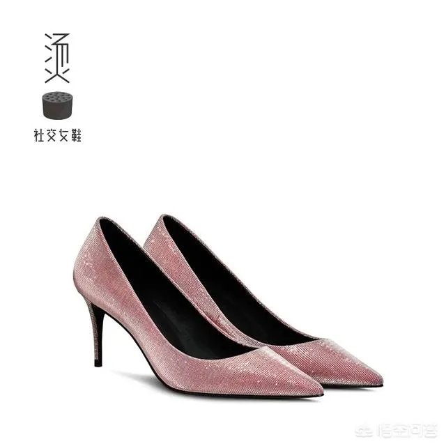 能推荐一些淘宝上有风格的女鞋吗？