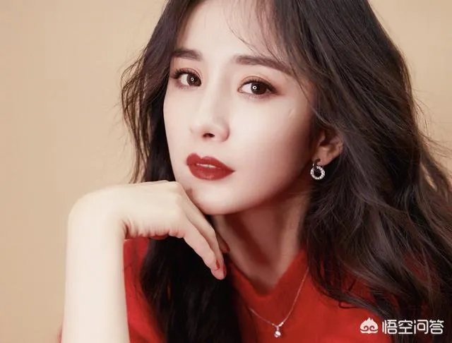 你如何看待杨幂、王鸥“携手”被热搜的现象？