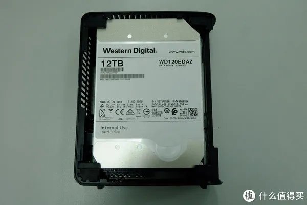 西数Elements,西数Mybooks,希捷Expansion三款移动硬盘拆解方法。