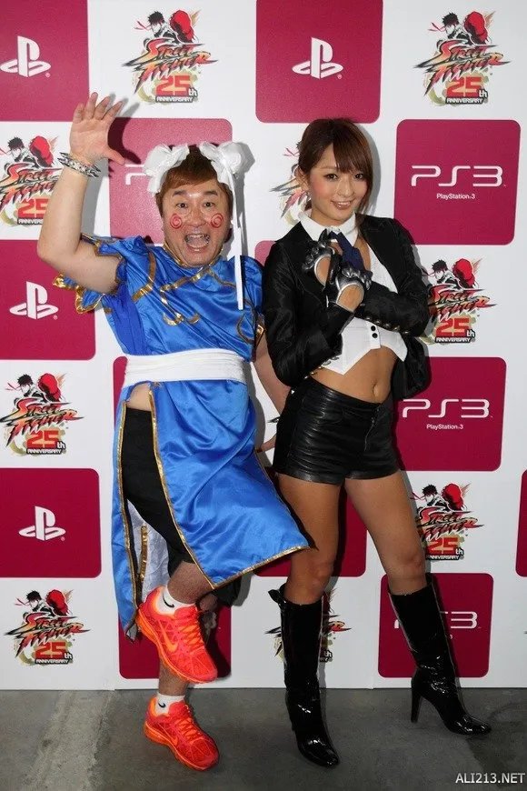 每日福利大放送 长腿模特佐藤かよ大秀惹火身材