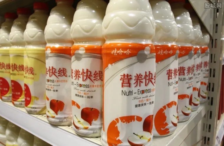 营养快线出彩妆盘 宗馥莉从后台走到一线动作频频