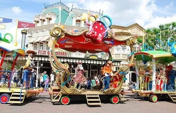 全球最失败迪士尼乐园 总统都不参观 累计亏损上百亿