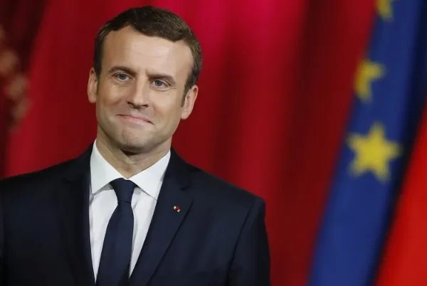 巴西总统嘲笑马克龙妻子,一国总统应该如何控制自己的言行?