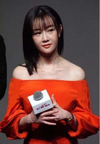 王茜华:演农村剧走红,为拍戏整容200次,今50岁现状如何?