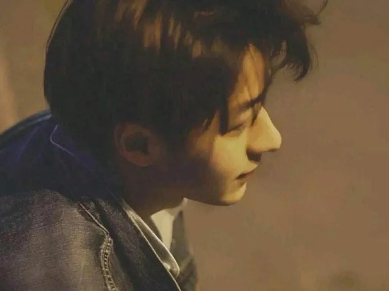 公安局回应郑云龙落户北京相关手续齐全，仝卓为何一直就此事喊话郑云龙？