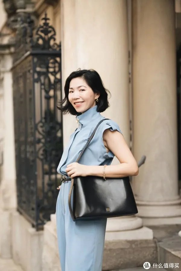 女士胸针怎么佩戴